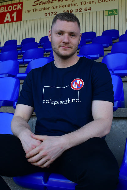 T-Shirt Eintracht x Bolzplatzkind Navy/Weiß